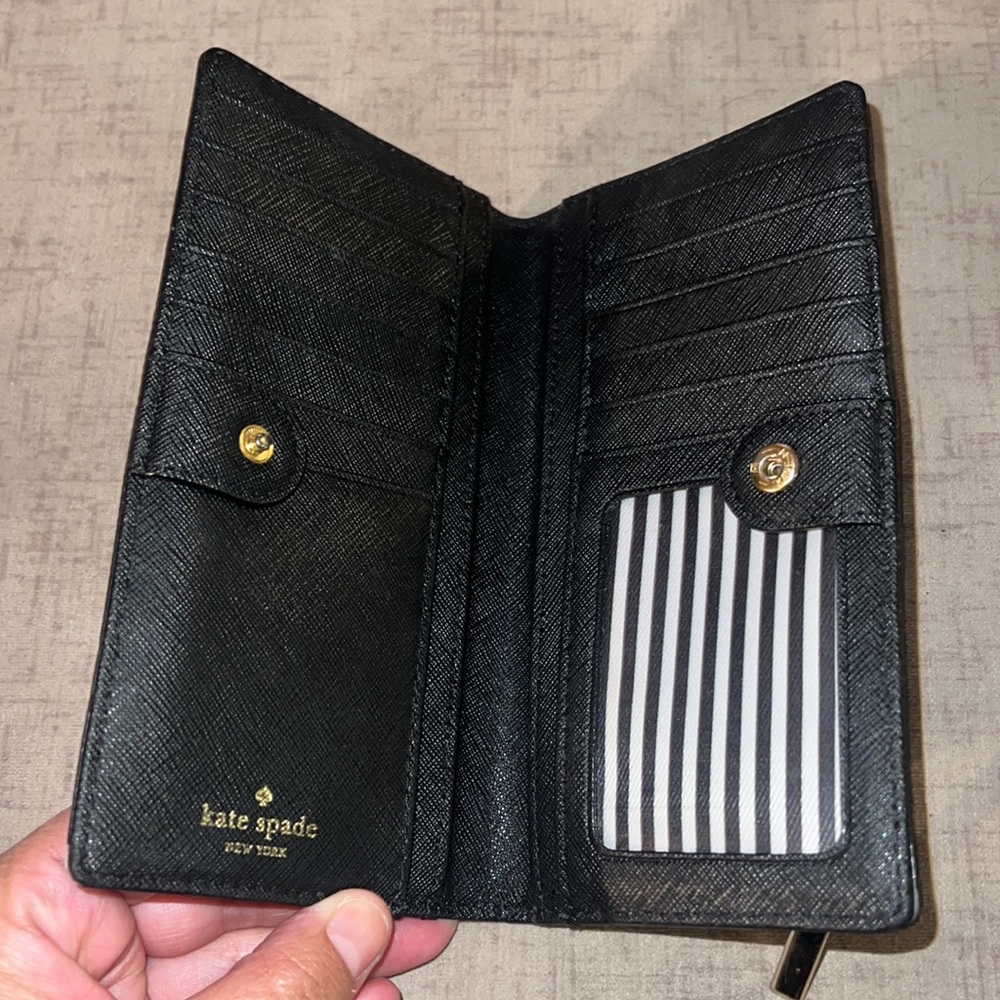Kate Spade Wallet - Picture 4 of 4